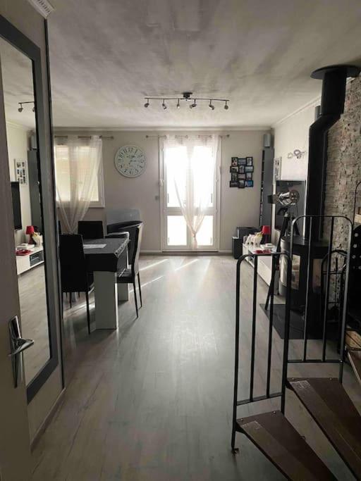Chez Manu Meuble De Tourisme 2 Etoiles Pour 6 Personnes - 3 Chambres Villeparisis Bagian luar foto